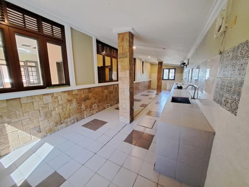 Bungalow House for Sale in Sepang (Selangor) - Maggie Joe - Kitchen - PropertyGuru.com.my