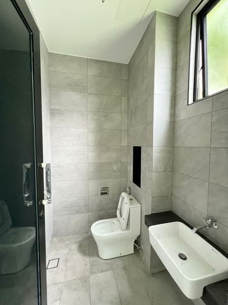 Semi-Detached House for Sale in Setia Tropika (Johor Bahru) - May Khoo - Bathroom - PropertyGuru.com.my