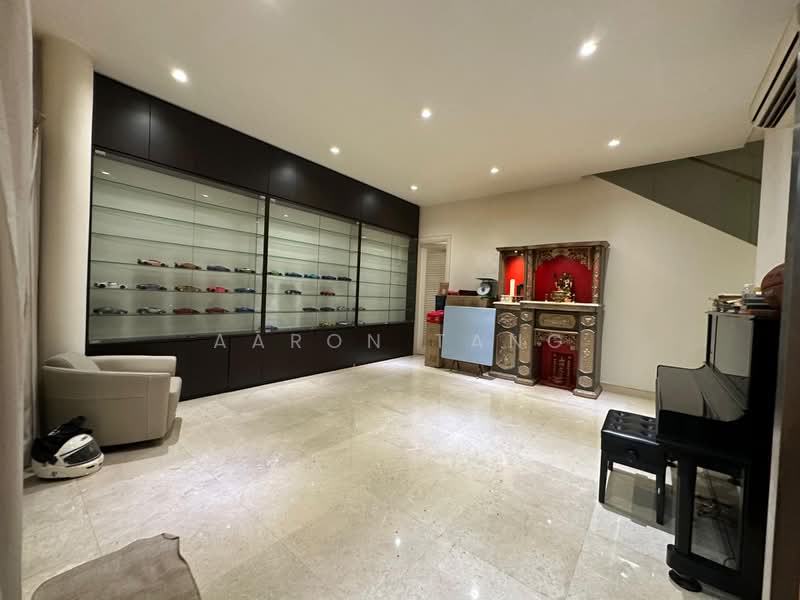 Rumah Berkembar untuk Dijual di Petaling Jaya (Selangor) - Aaron Tang - Living Room - PropertyGuru.com.my