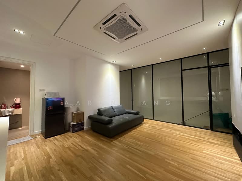 Rumah Berkembar untuk Dijual di Petaling Jaya (Selangor) - Aaron Tang - Living Room - PropertyGuru.com.my