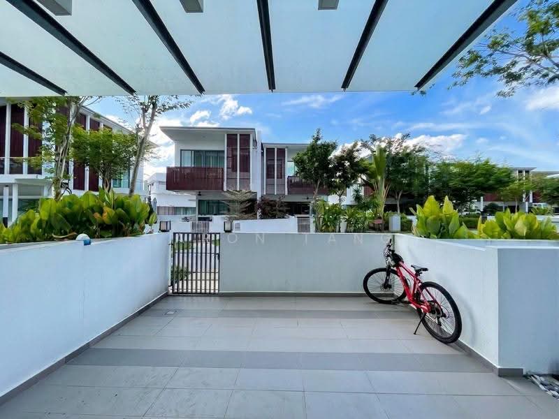 Semi-Detached House for Sale in Petaling Jaya (Selangor) - Aaron Tang - Exterior - PropertyGuru.com.my