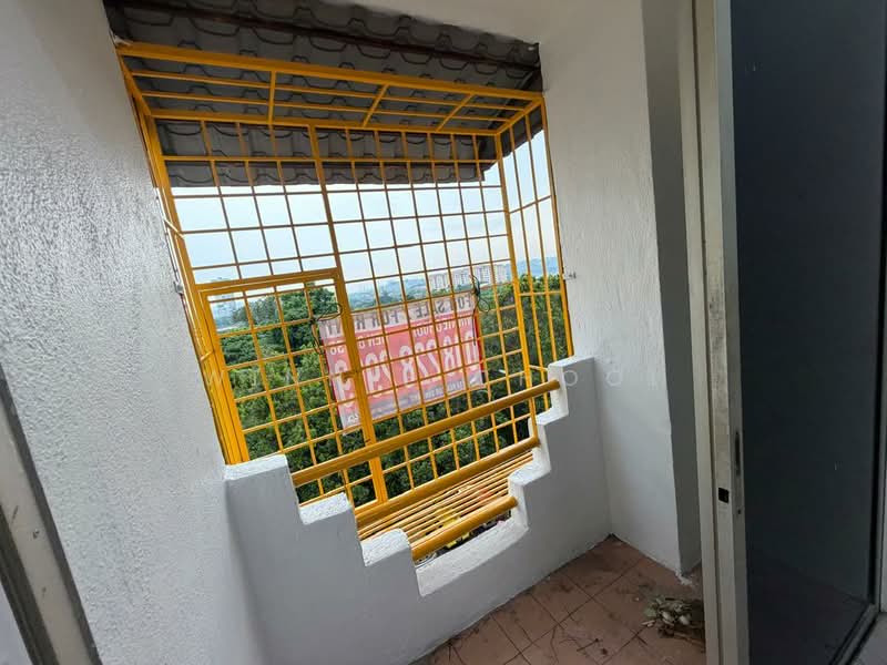 Shop / Office for Rent in Bandar Kajang (Kajang) - Winnie Chooi - Balcony - PropertyGuru.com.my