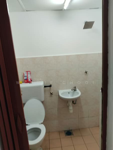 Shop / Office for Rent in Bandar Kajang (Kajang) - Winnie Chooi - Bathroom - PropertyGuru.com.my