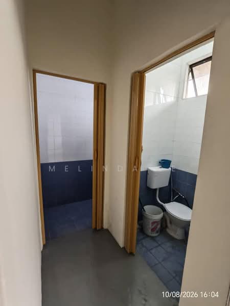 Shop / Office for Rent in Taman Rinting (Masai) - Melinda Ee - Bathroom - PropertyGuru.com.my