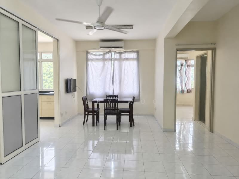 Kondominium untuk Disewa di Azuria Condominium - Abby Woo - Living Room - PropertyGuru.com.my