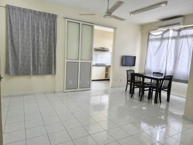 Kondominium untuk Disewa di Azuria Condominium - Abby Woo - Living Room - PropertyGuru.com.my