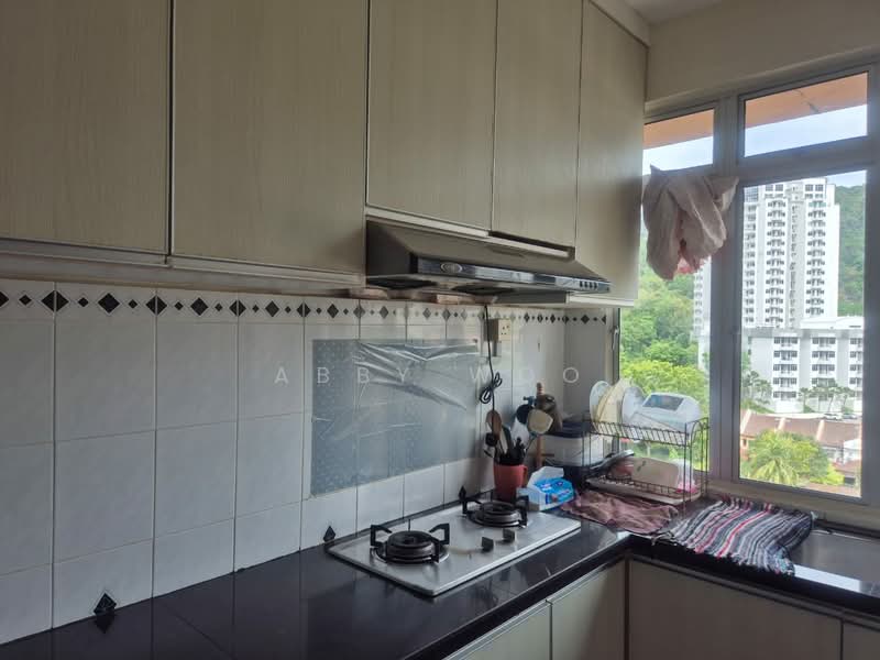 Kondominium untuk Disewa di Azuria Condominium - Abby Woo - Kitchen - PropertyGuru.com.my