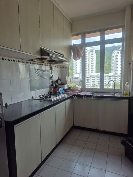 Kondominium untuk Disewa di Azuria Condominium - Abby Woo - Kitchen - PropertyGuru.com.my