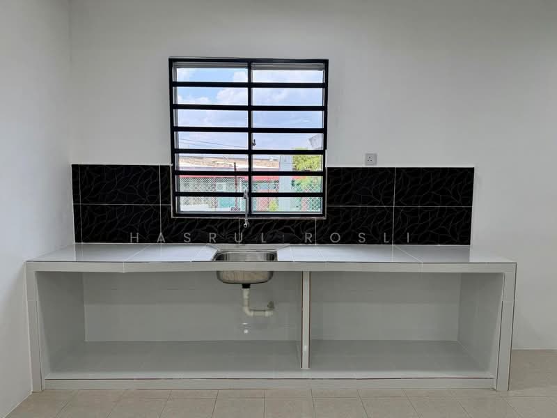 Rumah Teres 1-Tingkat untuk Dijual di Taman Tasek Indah (Semeling) - Hasrul Rosli - Kitchen - PropertyGuru.com.my