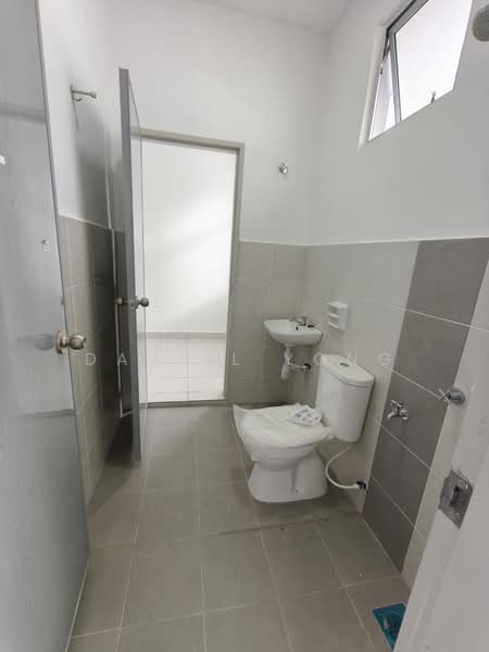 2-storey Terraced House for Sale in Pasir Gudang (Johor) - Daniel Yong - Bathroom - PropertyGuru.com.my