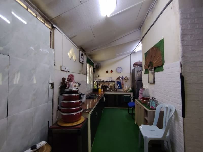 2-storey Terraced House for Sale in Bandar Tun Hussein Onn (Cheras) - Azli Ibrahim - Kitchen - PropertyGuru.com.my