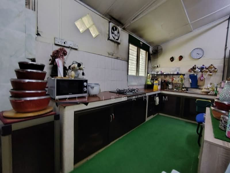 2-storey Terraced House for Sale in Bandar Tun Hussein Onn (Cheras) - Azli Ibrahim - Kitchen - PropertyGuru.com.my
