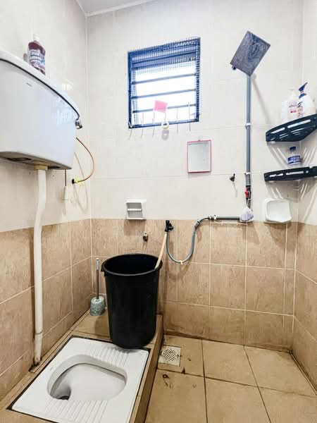 Rumah Berkembar untuk Dijual di Telok Panglima Garang (Selangor) - Farhan Rafael - Bathroom - PropertyGuru.com.my