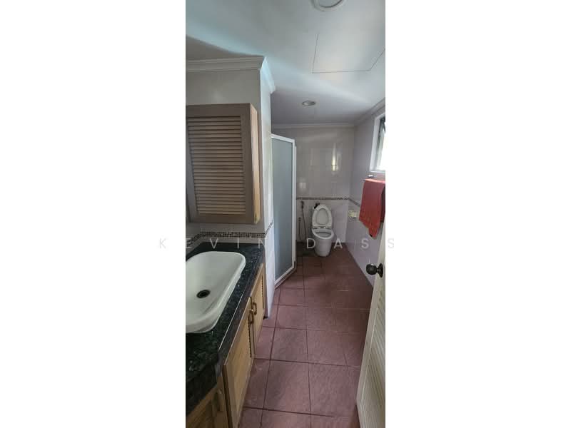 Kondominium untuk Dijual di Belvedere - Kevin Dass - Bathroom - PropertyGuru.com.my