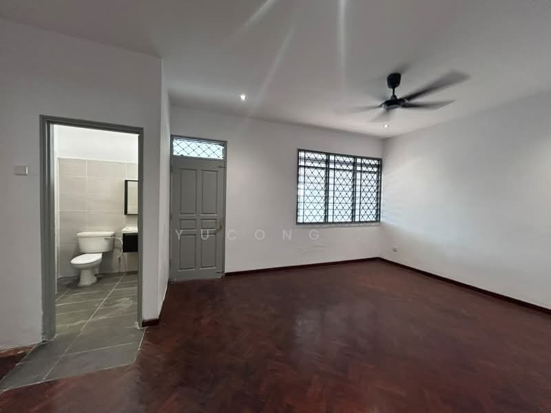 2-storey Terraced House for Sale in Perling (Skudai) - Yucong . - Living Room - PropertyGuru.com.my