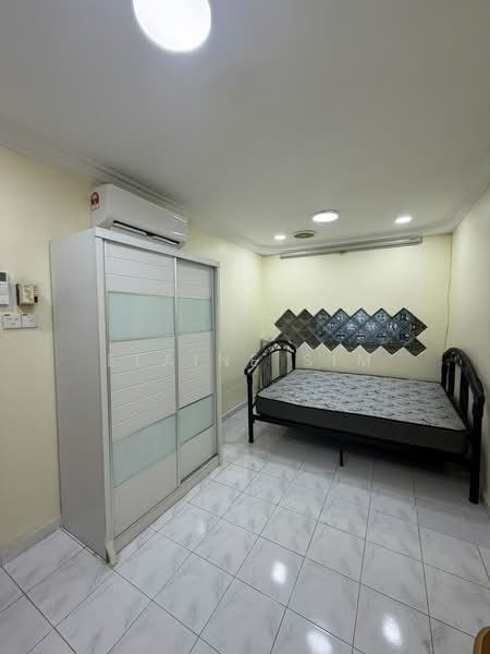 Rumah Teres 2-Tingkat untuk Disewa di Taman Putri Kulai (Kulai) - Elaine Sim - Bedroom - PropertyGuru.com.my