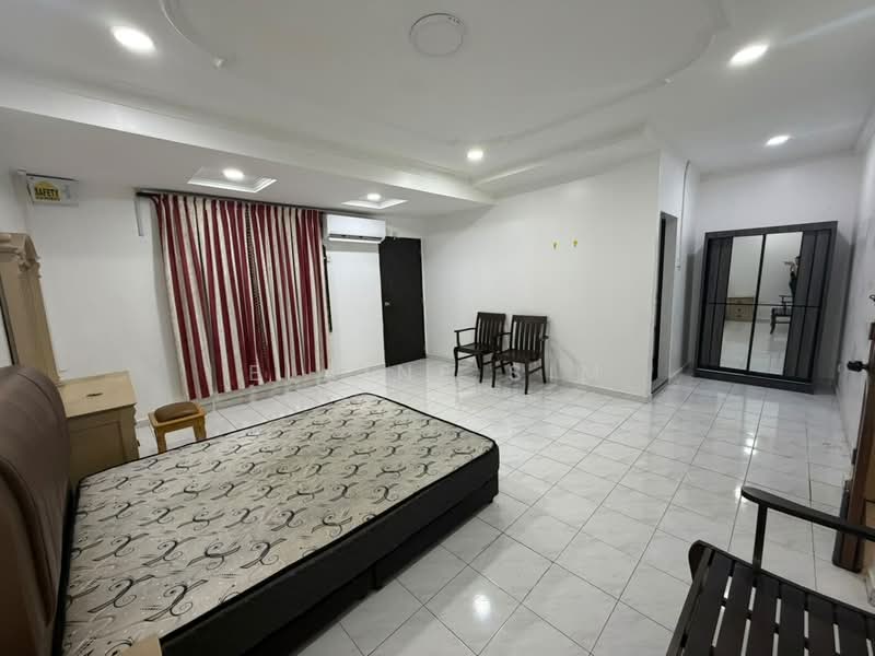 Rumah Teres 2-Tingkat untuk Disewa di Taman Putri Kulai (Kulai) - Elaine Sim - Bedroom - PropertyGuru.com.my