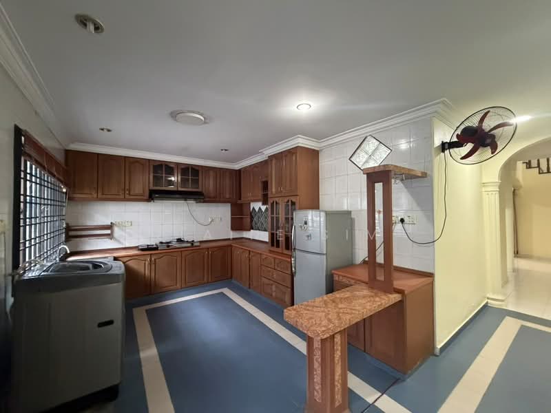 Rumah Teres 2-Tingkat untuk Disewa di Taman Putri Kulai (Kulai) - Elaine Sim - Kitchen - PropertyGuru.com.my