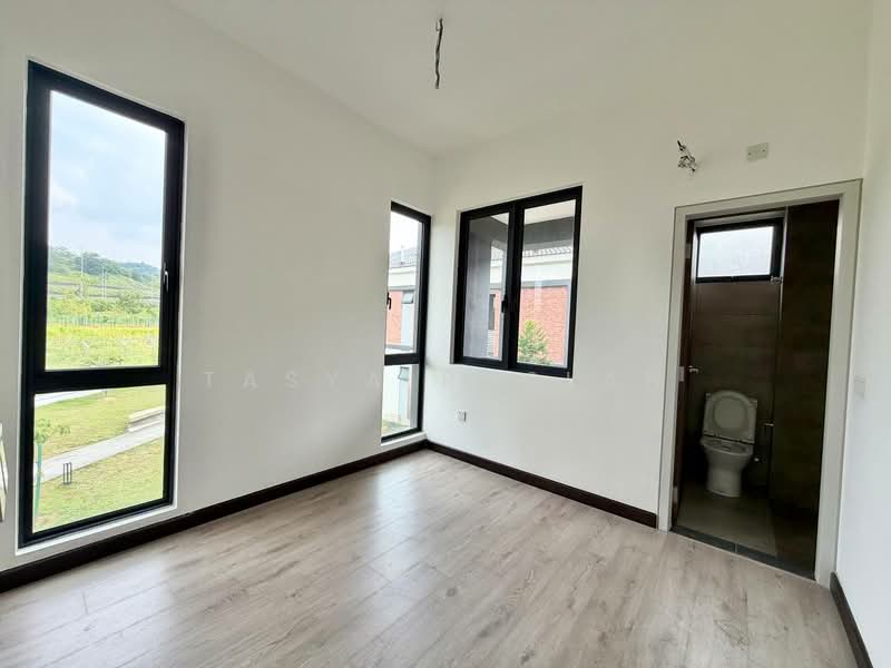2-storey Terraced House for Sale in Elmina (Shah Alam) - Tasya Ruslan - PropertyGuru.com.my