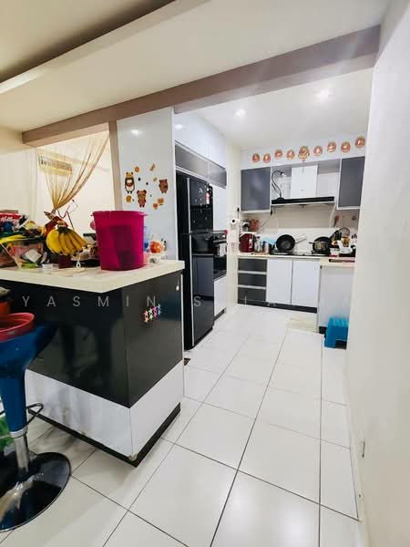Condominium for Sale at First Residence (Residensi Unggul) - Yasmin Sulaiman - Kitchen - PropertyGuru.com.my