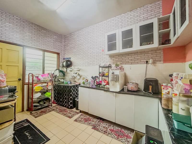 Rumah Teres 2-Tingkat untuk Dijual di Taman Desa Mewah (Semenyih) - Azli Ibrahim - Kitchen - PropertyGuru.com.my