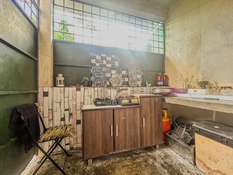 Rumah Teres 2-Tingkat untuk Dijual di Taman Desa Mewah (Semenyih) - Azli Ibrahim - Kitchen - PropertyGuru.com.my