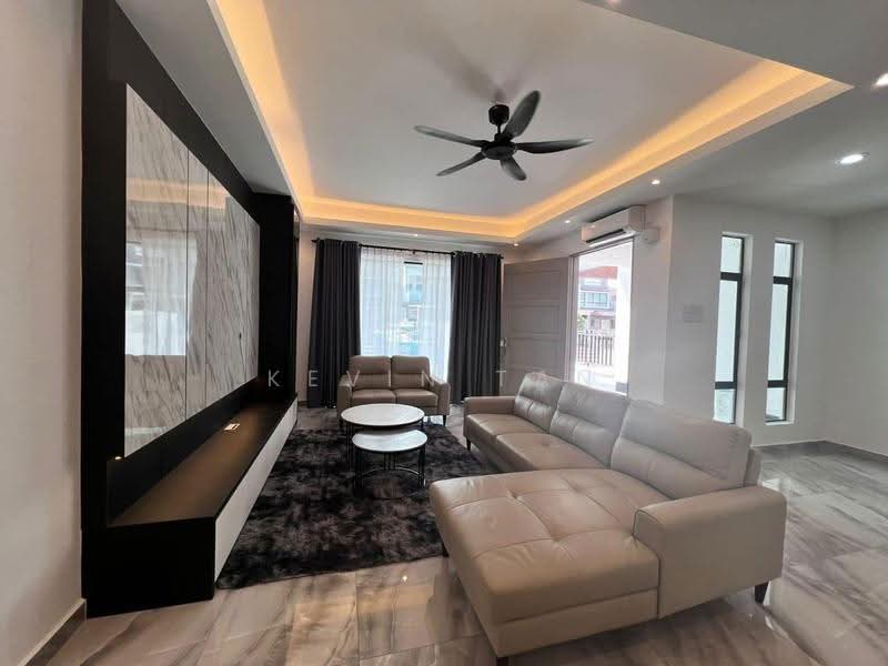 Rumah Teres 2-Tingkat untuk Dijual di Lakeside Residences (Puchong) - Kevin Tan - Living Room - PropertyGuru.com.my