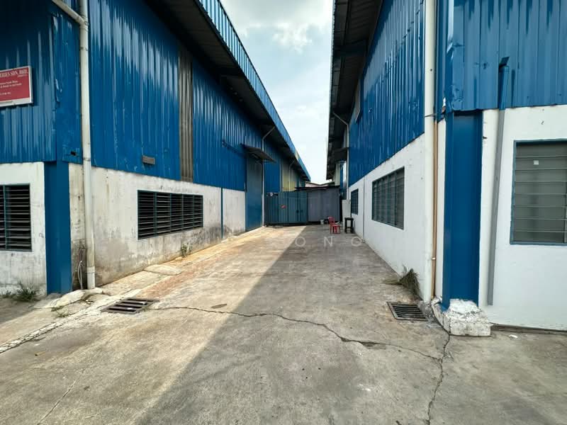 Factory for Rent in Kampung Baru Sungai Buloh (Sungai Buloh) - CW Kong - Exterior - PropertyGuru.com.my