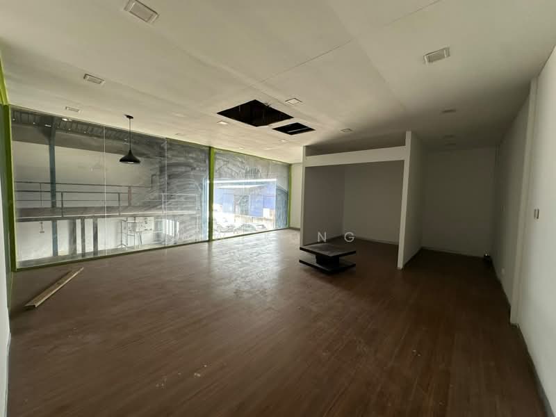 Factory for Rent in Kampung Baru Sungai Buloh (Sungai Buloh) - CW Kong - Interior - PropertyGuru.com.my