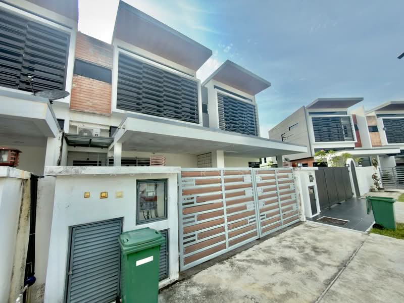 2.5-storey Terraced House for Sale in TTDI Grove (Kajang) - Tasya Ruslan - PropertyGuru.com.my