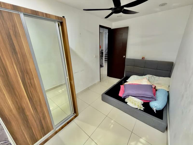 2.5-storey Terraced House for Sale in TTDI Grove (Kajang) - Tasya Ruslan - PropertyGuru.com.my