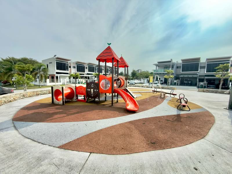 2.5-storey Terraced House for Sale in TTDI Grove (Kajang) - Tasya Ruslan - PropertyGuru.com.my