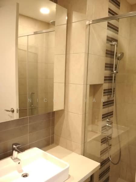 Kondominium untuk Disewa di The Robertson - Nicole Yan - Bathroom - PropertyGuru.com.my