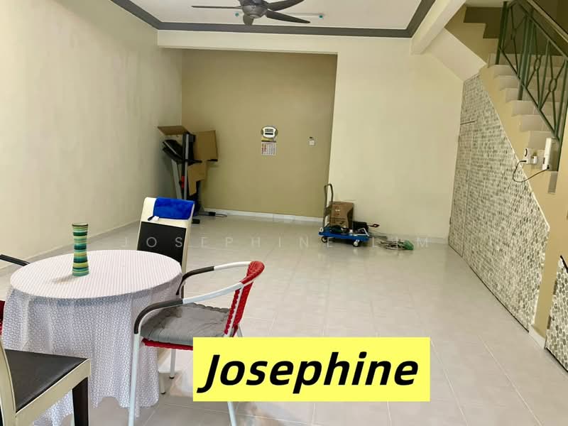 2-storey Terraced House for Sale in Taman Impian Indah (Bukit Mertajam) - Josephine Lim - Living Room - PropertyGuru.com.my