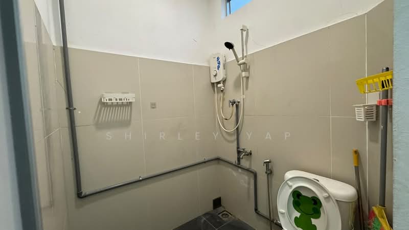 1-storey Terraced House for Sale in Taman Ungku Tun Aminah (Skudai) - Shirley Yap - Bathroom - PropertyGuru.com.my