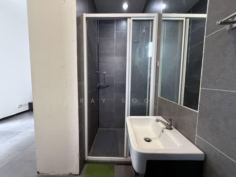 Condominium for Rent at Empire Damansara (Empire SOHO 2) - Ray Soo - Bathroom - PropertyGuru.com.my