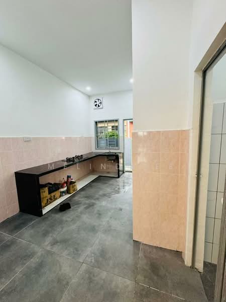 Rumah Teres 1-Tingkat untuk Dijual di Taman Wawasan (Kulai) - Melinda Ee - Kitchen - PropertyGuru.com.my