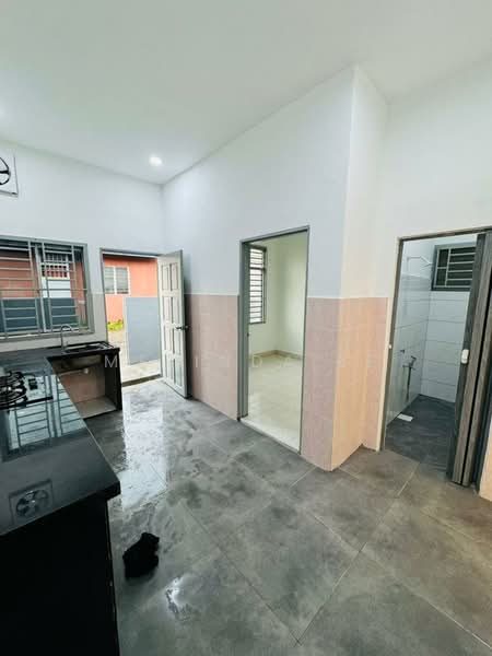 Rumah Teres 1-Tingkat untuk Dijual di Taman Wawasan (Kulai) - Melinda Ee - Kitchen - PropertyGuru.com.my