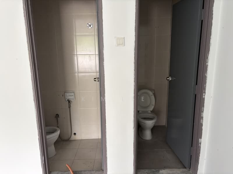 Shop / Office untuk Disewa di Cheras Selatan (Cheras) - Kim Lee - Bathroom - PropertyGuru.com.my