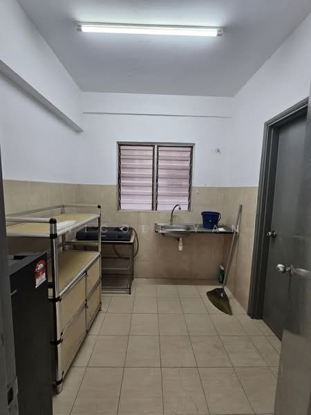 Service Residence for Sale at Beverly Tower @ Plaza Medan Putra - Nicole Yan - Kitchen - PropertyGuru.com.my