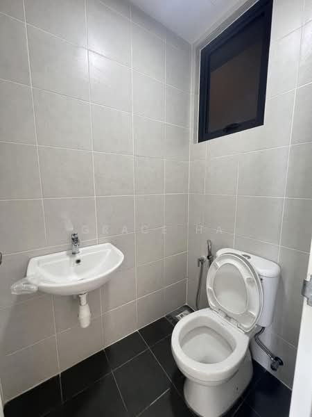 Kediaman Servis untuk Disewa di MKH Boulevard II - Grace Ha - Bathroom - PropertyGuru.com.my