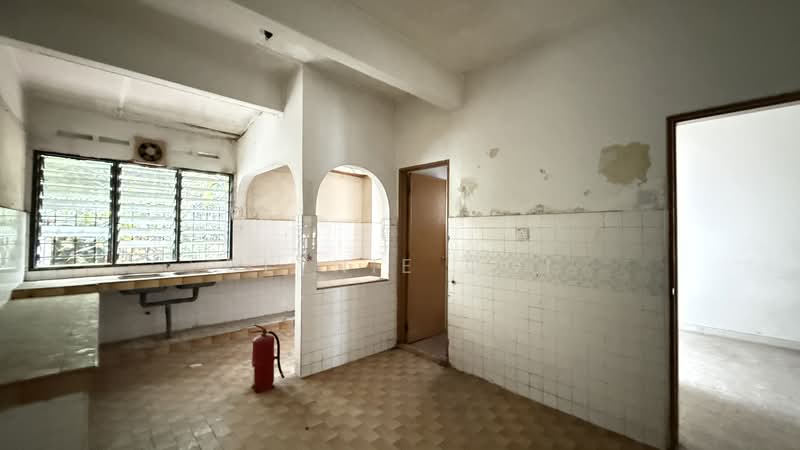 2-storey Terraced House for Sale in Taman Desa (Taman Desa) - Dlynie Ooi - Kitchen - PropertyGuru.com.my