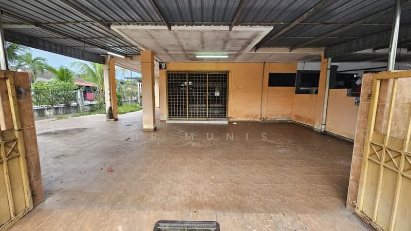 Terraced House for Sale in Bandar Behrang 2020 (Hulu Bernam Timor) - Dr Munis - Exterior - PropertyGuru.com.my