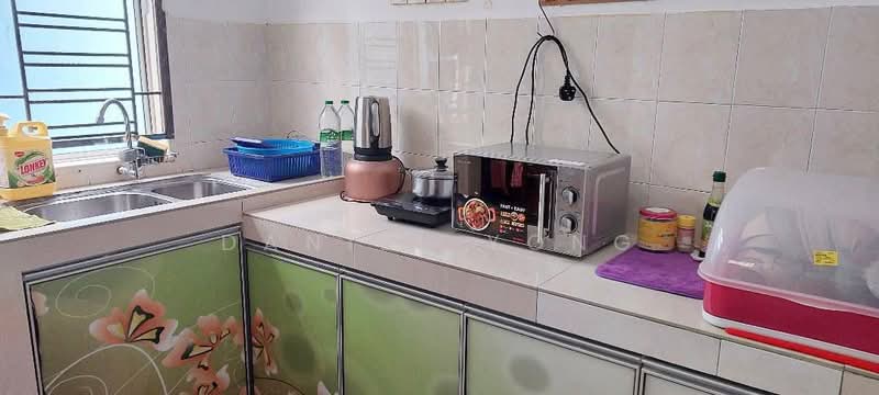 Rumah Teres 3-Tingkat untuk Dijual di Taman Perling (Perling) - Daniel Yong - Kitchen - PropertyGuru.com.my