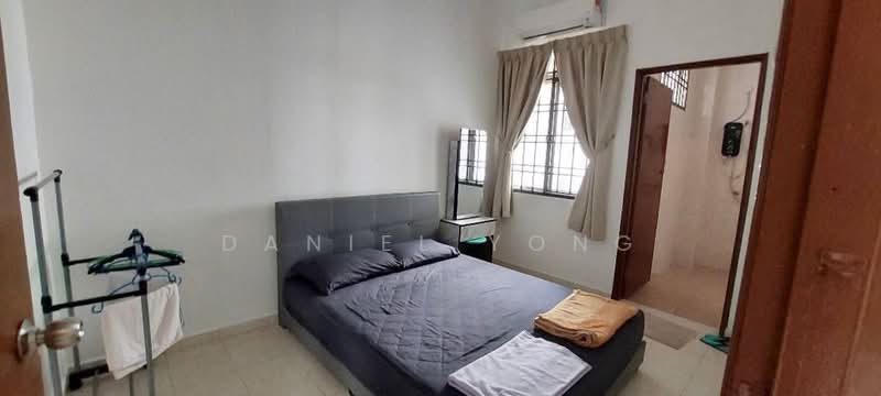 Rumah Teres 3-Tingkat untuk Dijual di Taman Perling (Perling) - Daniel Yong - Bedroom - PropertyGuru.com.my