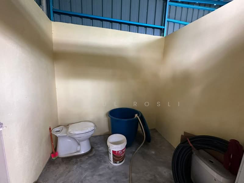 Rumah Berkembar untuk Dijual di Bandar Aman Jaya (Sungai Petani) - Hasrul Rosli - Bathroom - PropertyGuru.com.my