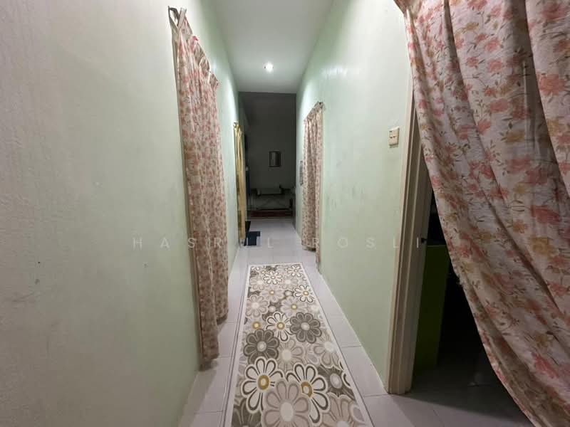 Rumah Berkembar untuk Dijual di Bandar Aman Jaya (Sungai Petani) - Hasrul Rosli - Corridor - PropertyGuru.com.my