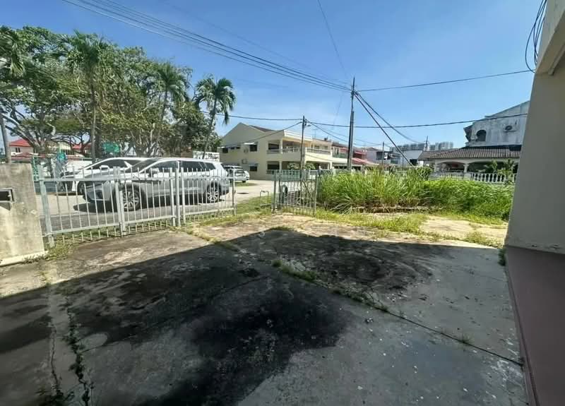 Rumah Teres 2-Tingkat untuk Dijual di Kampung Lapan (Melaka City) - Tess Tan - Exterior - PropertyGuru.com.my