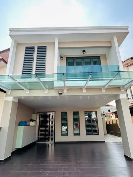 Rumah Kluster untuk Disewa di Taman Nong Chik (Johor Bahru) - Edward Siow - Exterior - PropertyGuru.com.my