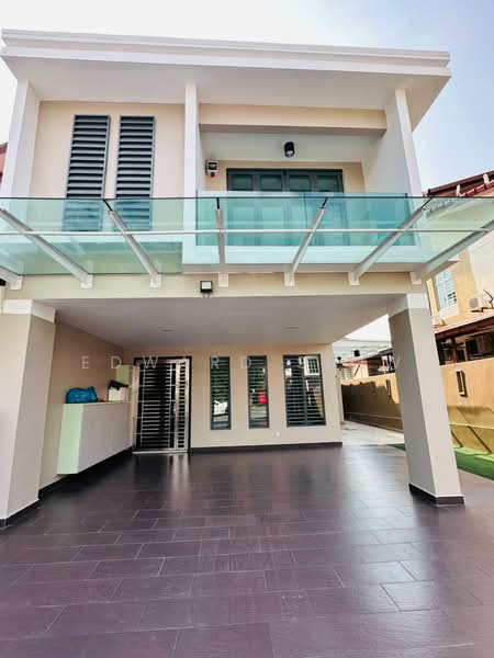 Rumah Kluster untuk Disewa di Taman Nong Chik (Johor Bahru) - Edward Siow - Exterior - PropertyGuru.com.my